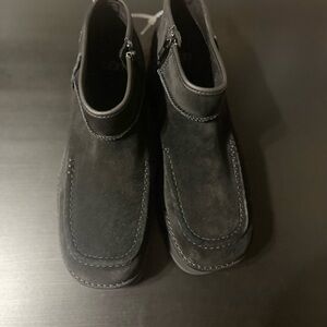Ugg women’s Cityfunc Ultra Mini boots- size:9